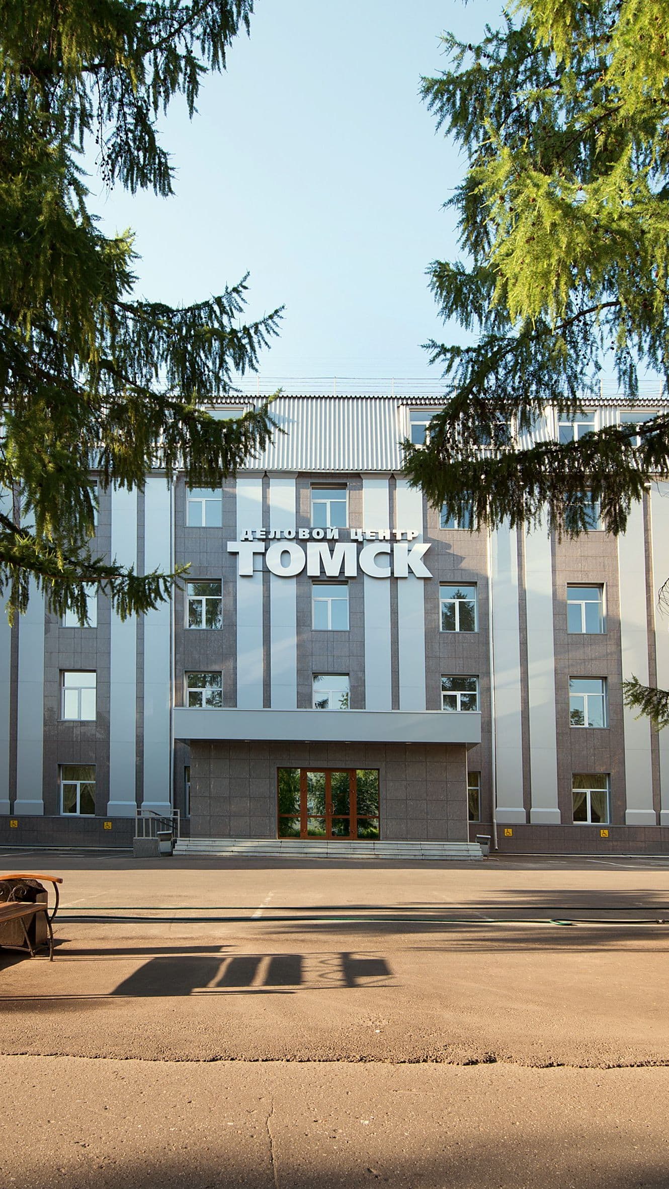 Фасад ДЦ «Томск»